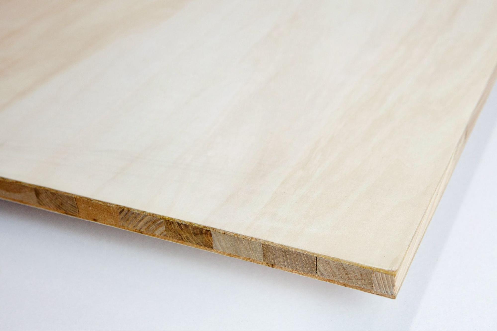 シナランバーコア　特徴